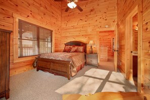 4 slaapkamers, een strijkplank/strijkijzer, wifi, beddengoed