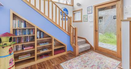 Gull's Nest #164 - Adorable newer cabin with upgraded amenities right next to beach!