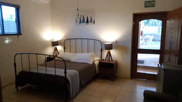 3 slaapkamers, een bureau, een strijkplank/strijkijzer, gratis wifi