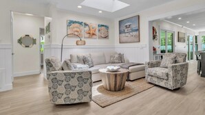 Unclassified image, 5 of 44, button - Coral Beach by Duncan Real Estate (Holmes Beach)