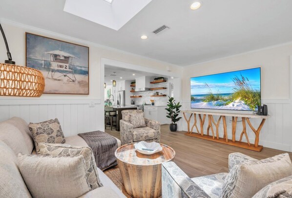 Unclassified image, 1 of 44, button