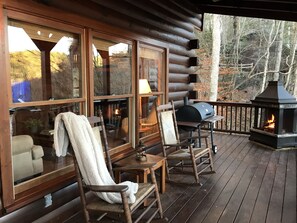 Terrace/patio - Lake Hideaway - Luxury, Lake and Mountain Views, Private Dock, Fishing, Canoeing (Cherry Log)