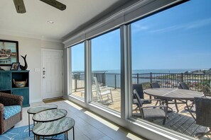 Interior - Family-Friendly Penthouse: Luxury, Gulf View, & Gated Community Amenities (Port Aransas)