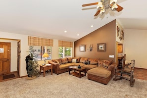 TV, fireplace, DVD player
