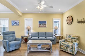 TV, DVD player, stereo - Coastal Retreat: Resort Condo Oasis with Serene Pool and Tiki Bar Delights (Pensacola)