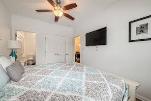 2 habitaciones, tabla de planchar con plancha, wifi y ropa de cama