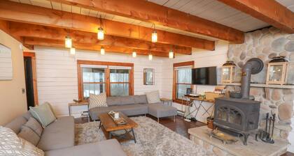 Lizzie's Cabin On The Hill