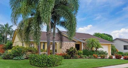 Impresionante Oasis Tropical ~ 3 millas, 6 minutos hasta WEF ~ 32 'Piscina de agua salada climatizada