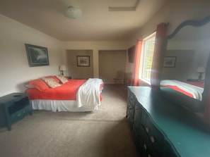 3 chambres, fer et planche à repasser, Wi-Fi gratuit, draps fournis