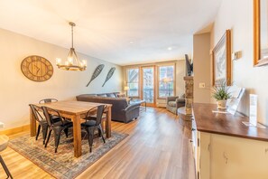 Tv, pejs, dvd-afspiller