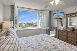 2 bedrooms, iron/ironing board, free WiFi, bed sheets - Fireworks, Views & Poolside Fun – Islander 511 (Destin)