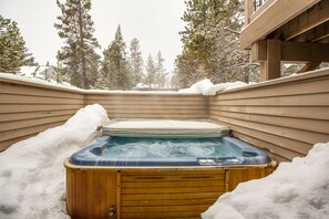 Baignoire à remous extérieure