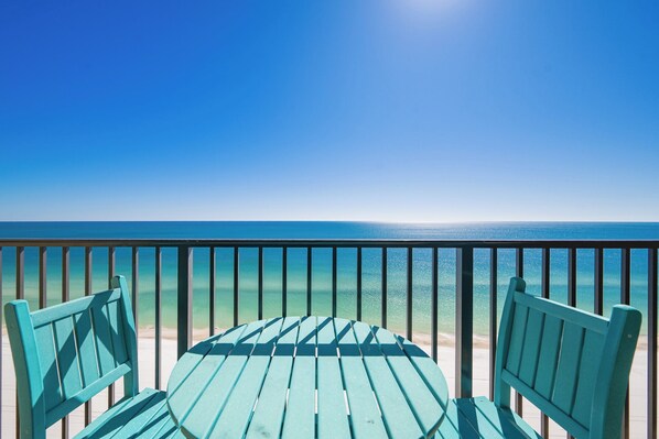 Property grounds - Phoenix Hotels!!! BEACH FRONT! ~ FREE Wifi - Full Kitchen!! (Gulf Shores)