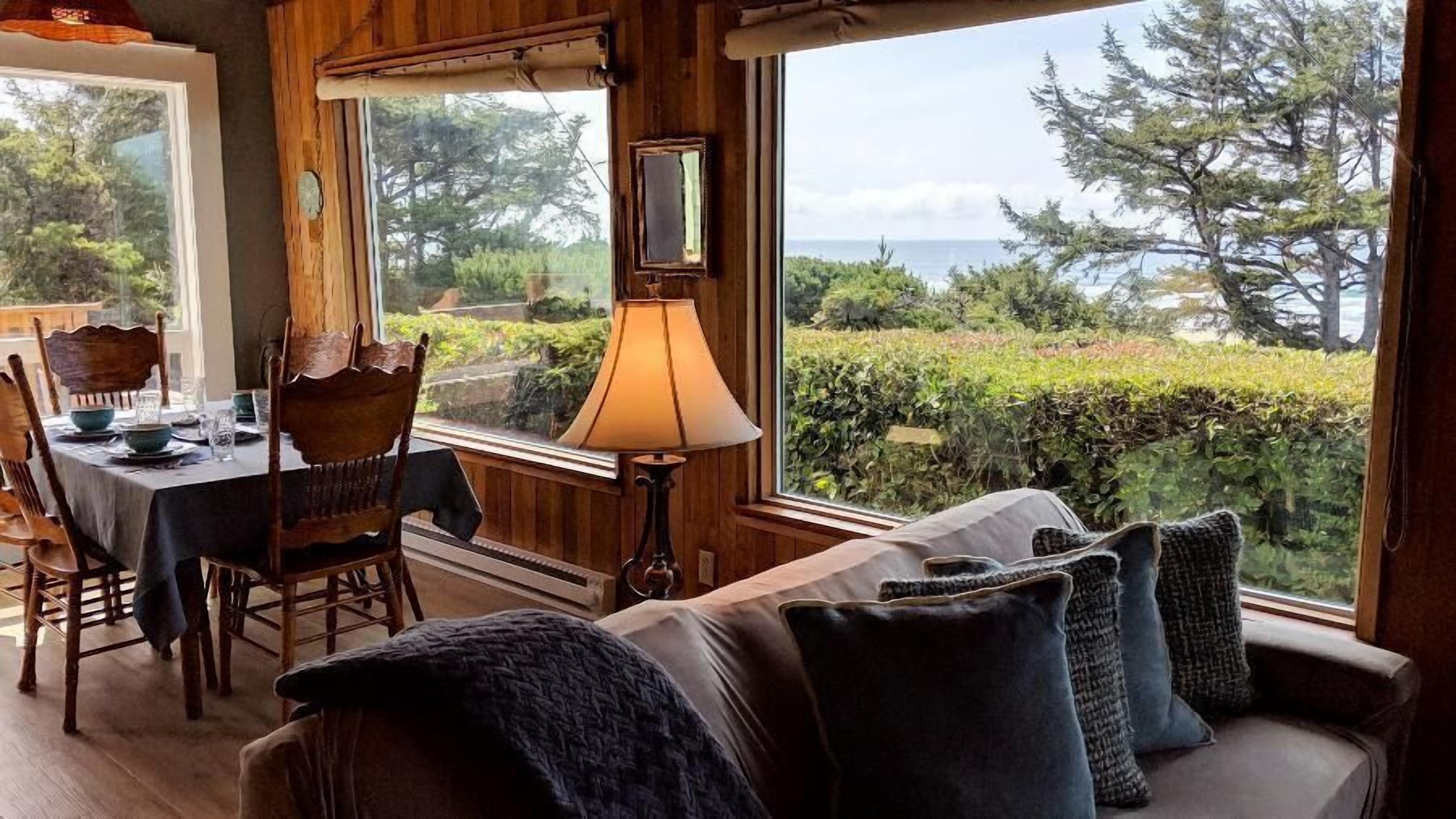 Smart-TV, videospill, bøker og musikkbibliotek