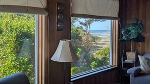 Interior - Driftwood Heights at Heceta Beach (Florence)