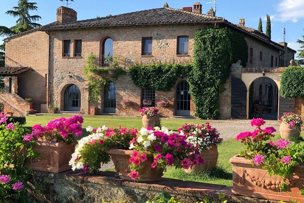 Bagian depan properti