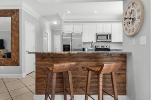 Fridge, microwave, oven, stovetop - Caribbean-Style Home-Private Pool-Golf Cart Inc. (Destin)