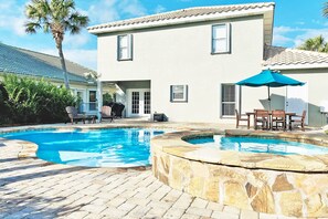 A heated pool - Caribbean-Style Home-Private Pool-Golf Cart Inc. (Destin)