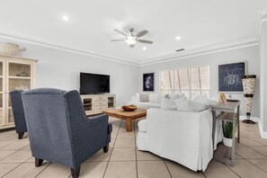 Smart TV, DVD player - Caribbean-Style Home-Private Pool-Golf Cart Inc. (Destin)