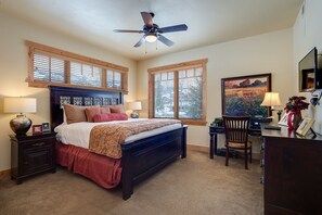 5 bedrooms, iron/ironing board, WiFi, bed sheets - BL6106 | Mountain Residence | Private Patio with Hot Tub | Winter Shuttle (Steamboat Springs)
