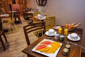 Daily continental breakfast for a fee - Hotel Résidence du Pont de l'Oso (Lecci)