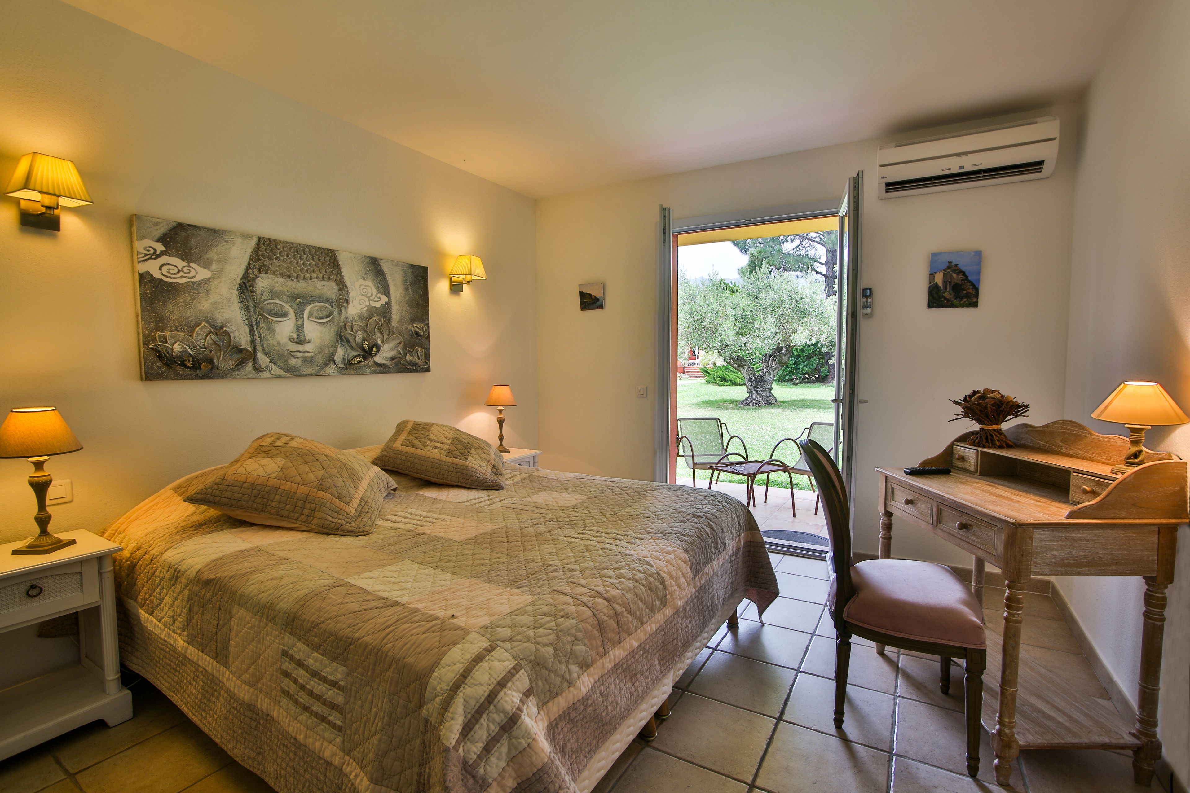 double or twin room | 1 bedroom, minibar, individually decorated, individually furnished