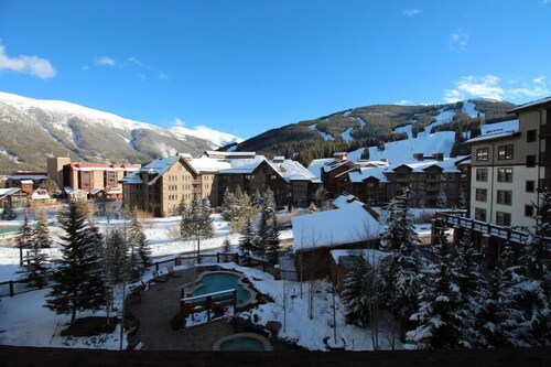 PP407 Center Village w/Stunning Ski Slope views of Copper Mountain