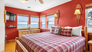 5 bedrooms, iron/ironing board, WiFi (free), bed sheets