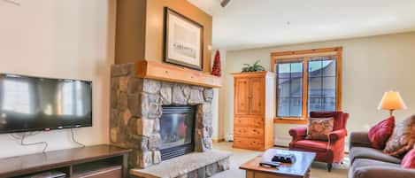 TV, fireplace