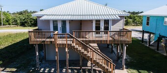  Affordable Vacation Home - Walk To The Beach, Restaurants, Shops, Etc!!!! 
