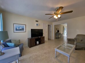 Smart TV y reproductor de DVD 