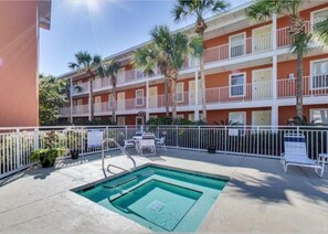 Pool - Ground Floor Updated Condo Steps to Private Beach! Sleeps 6 with Beach Gear (Miramar Beach)