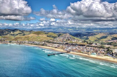 LOCATION, LOCATION, LOCATION - 4 Bedroom House with Ocean Views and steps pier!