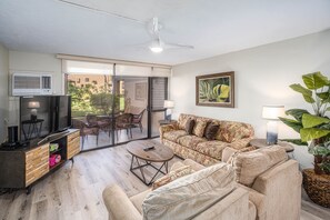 Televisio, DVD-soitin, pöytäjalkapallopöytä, pöytätennispöytä