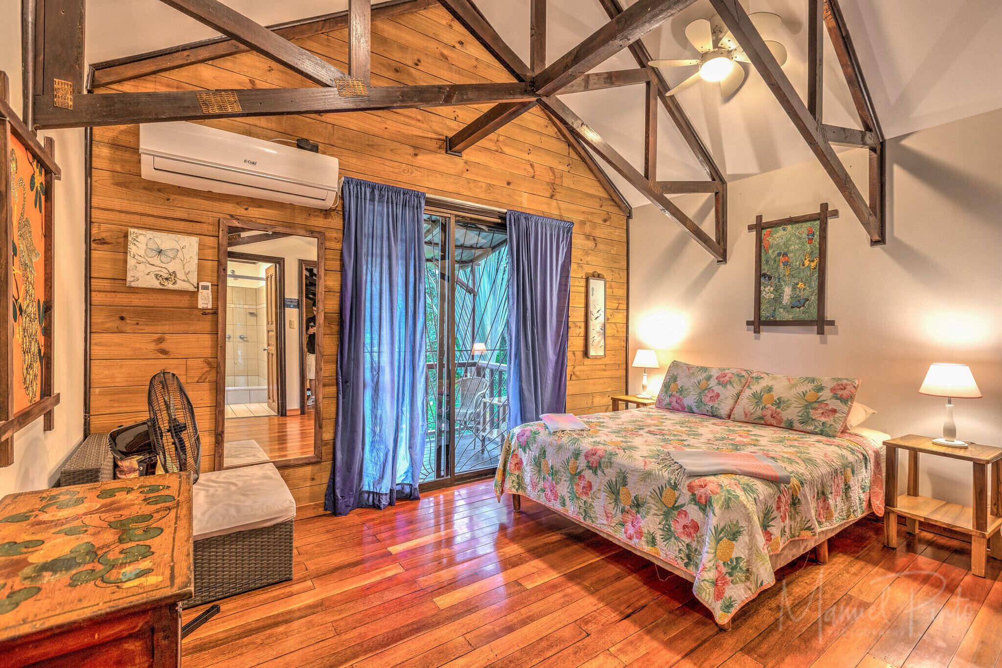 3 bedrooms, in-room safe, free WiFi, bed sheets