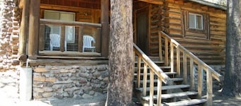 Cabine de Forêt Rustique With2Beez