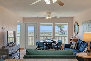 TV - Best views, swimming pool, boardwalk to the beach, picnic tables, play area, com (Port Aransas)