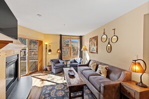 Flat-screen TV, fireplace, DVD player - River Run Condo w/ Great Location for Easy Access to Dining, Shops & Gondola! (Keystone)