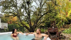 مغطس سبا خارجي