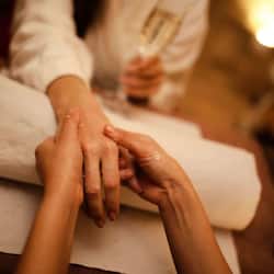 Couples treatment rooms, body treatments, body scrubs, facials