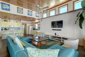 TV, DVD player - Pet friendly, 2 heated community pools, gated community, near the beach! (Port Aransas)