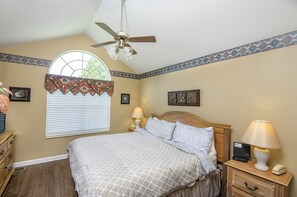 2 dormitorios, tabla de planchar con plancha, wifi gratis y ropa de cama