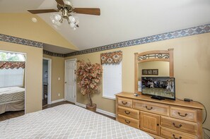 2 makuuhuonetta, silitysrauta/-lauta, ilmainen Wi-Fi, vuodevaatteet