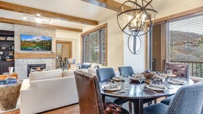 Dining - Luxury + Pool + Ski in/Ski out - Morningside Ridge (Steamboat Springs)