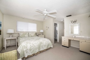 1 bedroom, WiFi (free), bed sheets