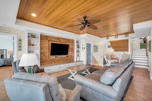 Living area - 23 Dune Lane- Mimi's Place (Hilton Head Island)