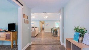 Unclassified image, 3 of 28, button - 13 Sandpiper Street - Pet Friendly (Hilton Head Island)