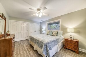 3 dormitorios, tabla de planchar con plancha, wifi gratis y ropa de cama