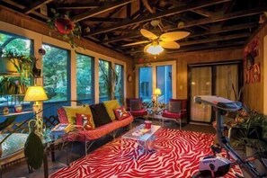 Interior - The Guest House * 2BR * Historic Uptown Charlotte (Charlotte)