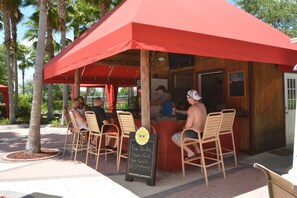 Bar (en la propiedad)